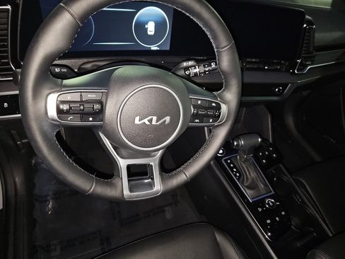 Used 2024 Kia Sportage SX image 17