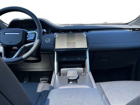 New 2025 Land Rover Discovery Sport Dynamic SE image 27