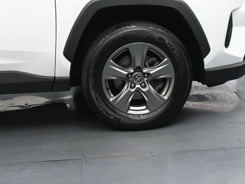 Used 2024 Toyota RAV4 XLE FWD image 11