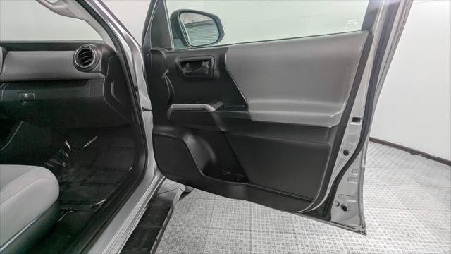 Used 2017 Toyota Tacoma SR5 RWD image 23
