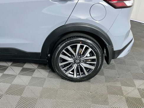Used 2021 Nissan Kicks SV FWD image 30