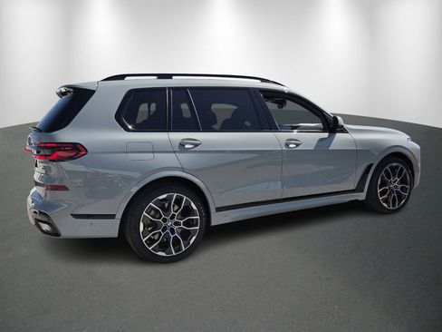 New 2026 BMW X7 xDrive40i image 7