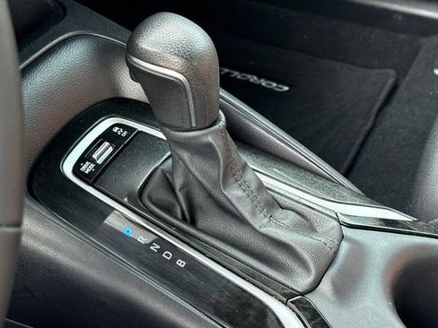 Used 2025 Toyota Corolla SE image 25