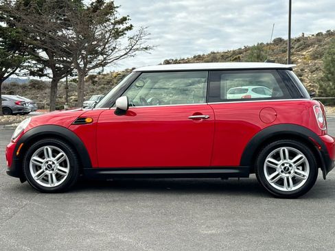 Used 2013 MINI Cooper Hardtop image 9