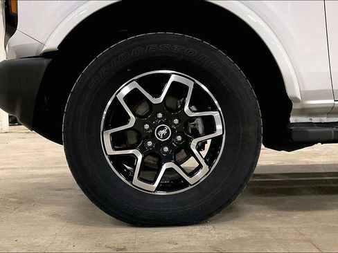 Certified 2023 Ford Bronco Outer Banks AWD/4WD image 9