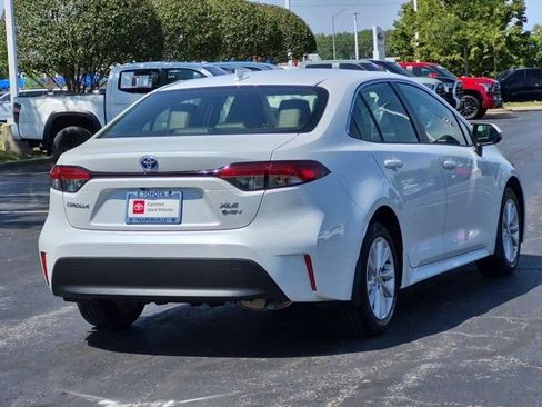 Certified 2025 Toyota Corolla XLE FWD image 5