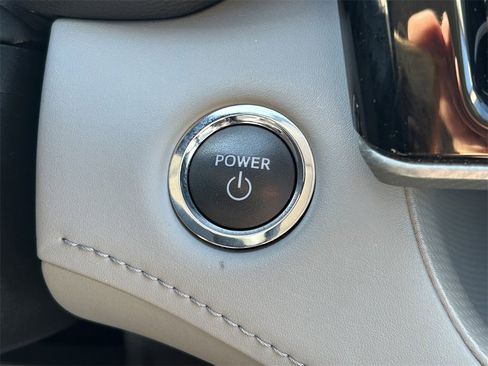 Used 2023 Toyota Highlander Platinum image 36