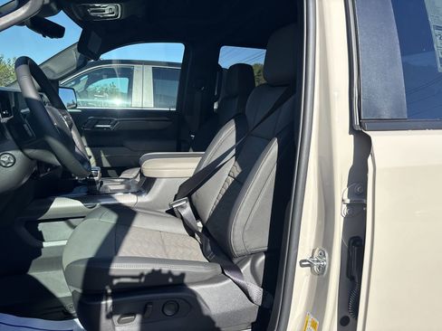 New 2026 Chevrolet Silverado 1500 ZR2 AWD/4WD image 14
