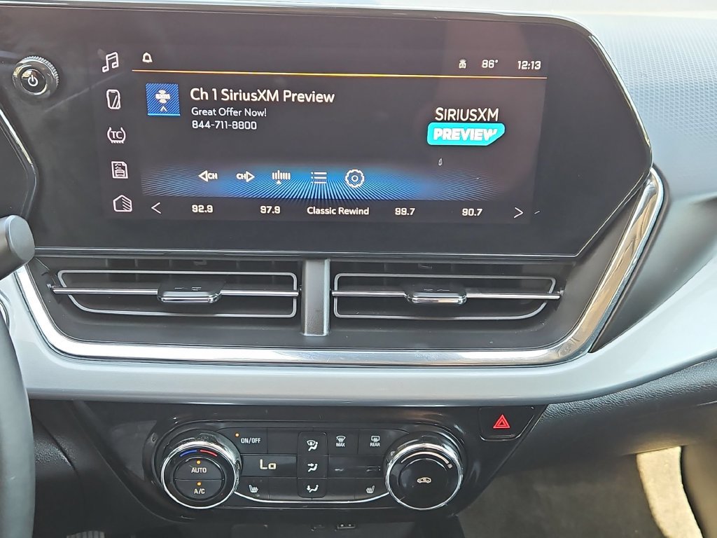 Used 2025 Chevrolet Trax LT w/ LT Convenience Package FWD image 19