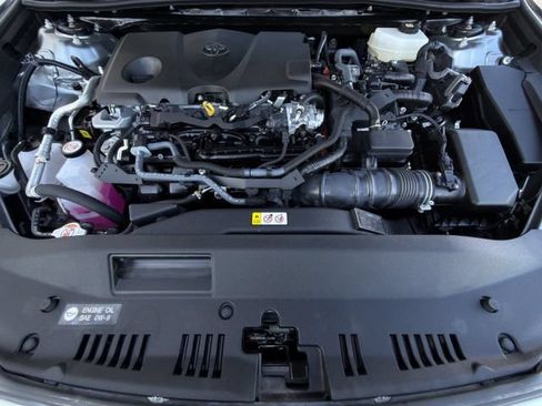 Used 2025 Toyota Camry SE FWD image 30
