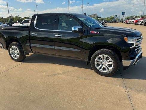 Used 2025 Chevrolet Silverado 1500 LTZ w/ Technology Package image 3