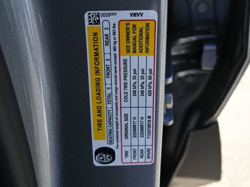 Used 2025 Chevrolet Trax LS image 29