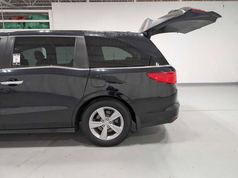 Used 2018 Honda Odyssey EX-L image 11