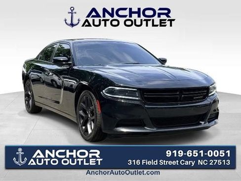 Used 2022 Dodge Charger SXT w/ Blacktop Package RWD image 1