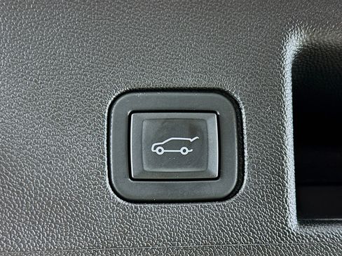 Used 2024 Chevrolet Equinox LT image 28