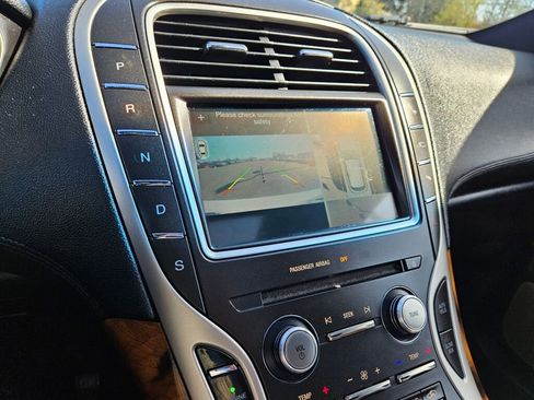 Used 2016 Lincoln MKX Reserve w/ Luxury Package AWD/4WD image 30