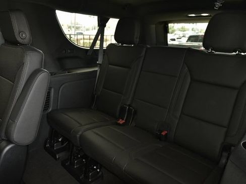 Used 2024 Chevrolet Suburban High Country AWD/4WD image 19