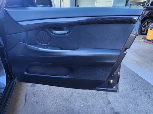 Used 2011 BMW 550i image 51