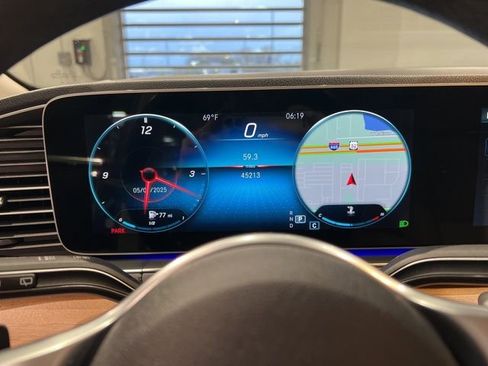 Used 2022 Mercedes-Benz GLE 350 4MATIC w/ Premium Package image 32