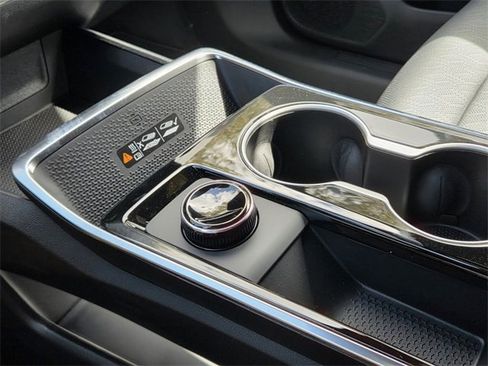 New 2026 Chevrolet Equinox LT w/ Convenience Package II image 29