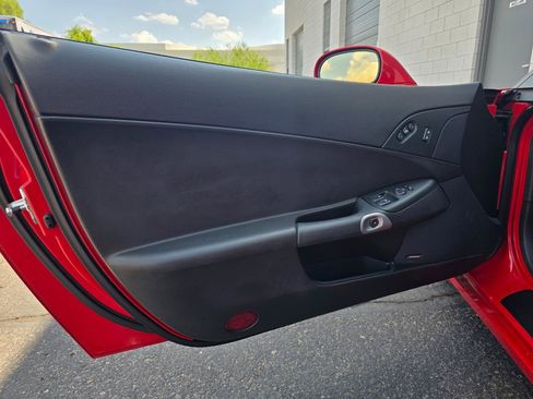 Used 2007 Chevrolet Corvette Z06 w/ Preferred Equipment Group RWD image 39
