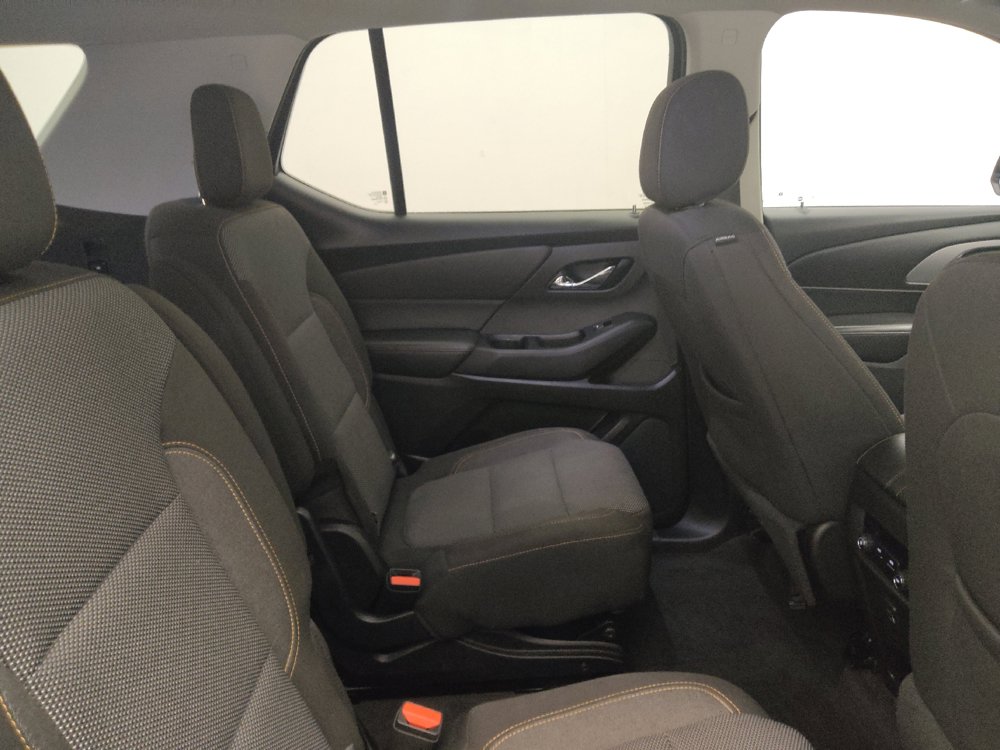 Used 2018 Chevrolet Traverse LT FWD image 19
