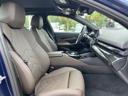 Used 2025 BMW 540i xDrive AWD/4WD image 33