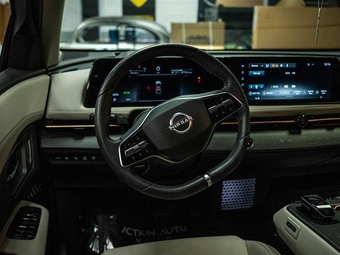 Used 2024 Nissan Ariya FWD image 17