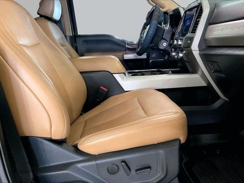 Used 2022 Ford F250 Lariat w/ FX4 Off-Road Package AWD/4WD image 8