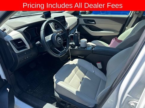 Certified 2024 Nissan Rogue SV w/ SV Premium Package FWD image 7