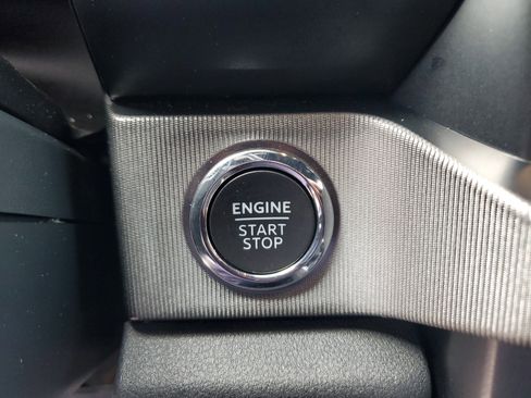 Used 2024 Ford F250 Platinum w/ FX4 Off-Road Package image 22