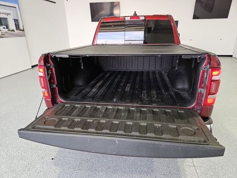 Used 2021 RAM 1500 Laramie AWD/4WD image 12