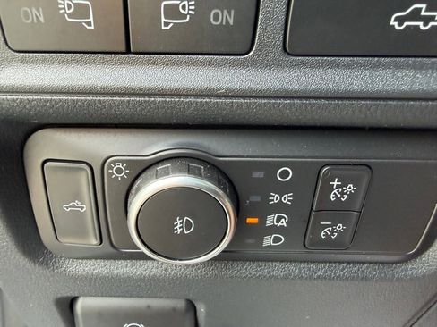 Used 2021 Ford F150 XLT w/ Equipment Group 302A High AWD/4WD image 11