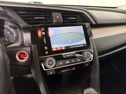 Used 2017 Honda Civic Touring image 15