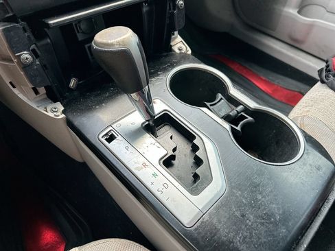 Used 2014 Toyota Camry FWD image 24