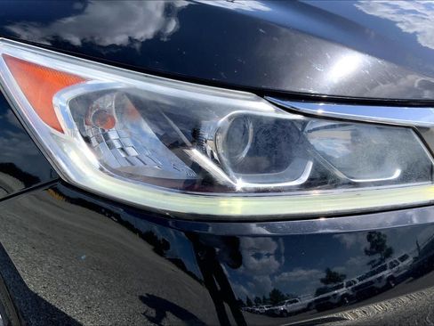 Used 2017 Honda Accord EX-L image 27