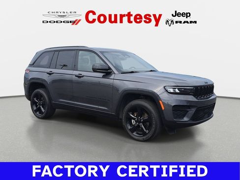 Certified 2022 Jeep Grand Cherokee Altitude AWD/4WD image 1