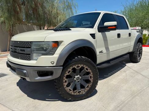 Used 2014 Ford F150 Raptor w/ Equipment Group 801A Luxury AWD/4WD image 15