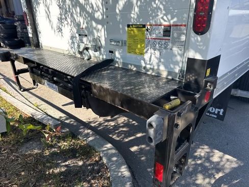 Used 2024 Ford E-350 and Econoline 350 Super Duty w/ Power Windows & Locks Group image 8