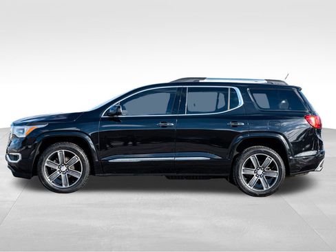 Used 2017 GMC Acadia Denali image 4