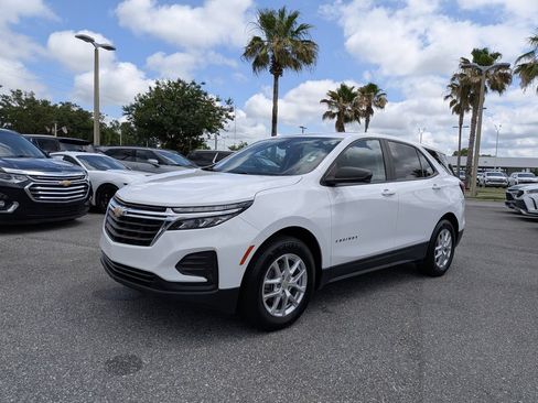 Certified 2023 Chevrolet Equinox LS w/ LS Convenience Package FWD image 7