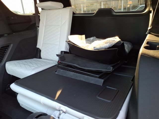 Certified 2026 Cadillac Escalade Platinum Sport w/ LPO, ONYX Package AWD/4WD image 20