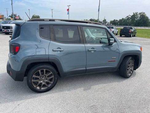 Used 2016 Jeep Renegade 75th Anniversary FWD image 9