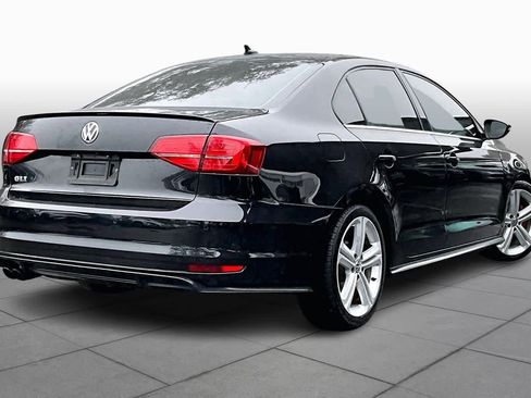 Used 2017 Volkswagen Jetta GLI image 12