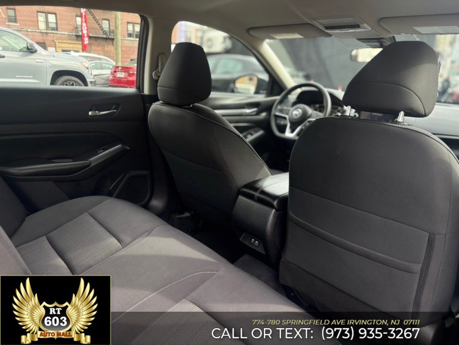 Used 2022 Nissan Altima 2.5 SV FWD image 10