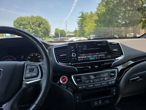 Used 2025 Honda Ridgeline Black Edition image 21