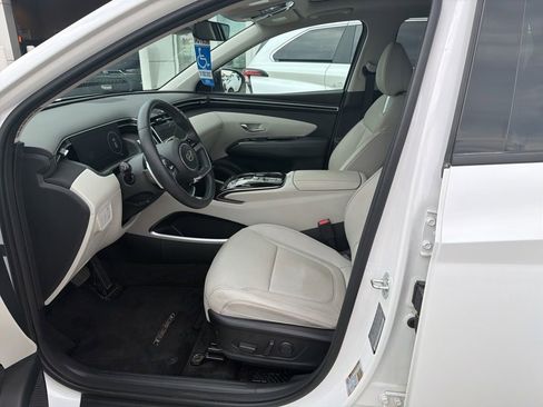 Used 2024 Hyundai Tucson Limited AWD/4WD image 12