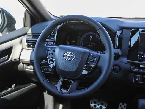 New 2026 Toyota Camry SE image 17