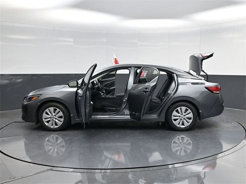 Used 2025 Nissan Sentra S image 54