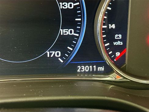 Used 2023 GMC Acadia AT4 w/ Technology Package AWD/4WD image 6